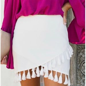 Vici LA CASA WRAP TASSEL SKIRT - CREAM. Brand new with tags! Small